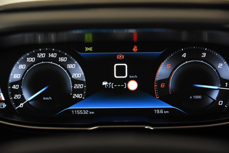 Peugeot 5008 1.5 BlueHDI *1.Hand*Trekhaak*Park assist*