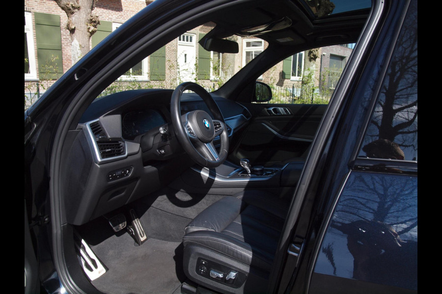 BMW X5 xDrive45e High Executive | M-Pakket | Glazen Panorama-dak | Camera | NL-Auto |