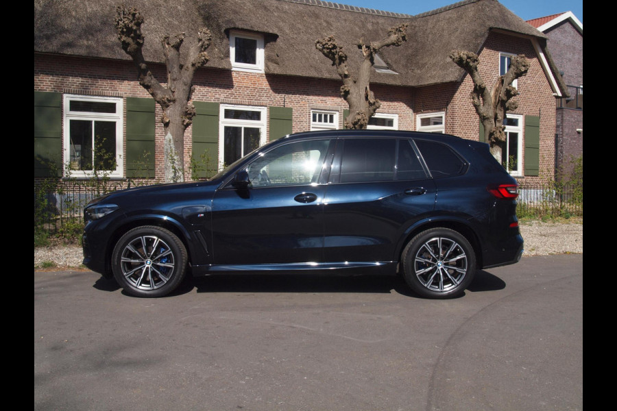 BMW X5 xDrive45e High Executive | M-Pakket | Glazen Panorama-dak | Camera | NL-Auto |
