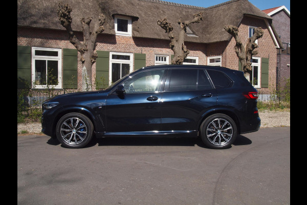 BMW X5 xDrive45e High Executive | M-Pakket | Glazen Panorama-dak | Camera | NL-Auto |