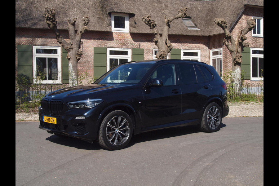 BMW X5 xDrive45e High Executive | M-Pakket | Glazen Panorama-dak | Camera | NL-Auto |