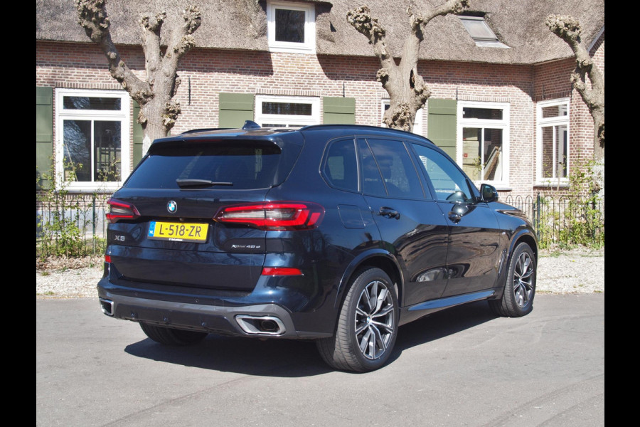 BMW X5 xDrive45e High Executive | M-Pakket | Glazen Panorama-dak | Camera | NL-Auto |