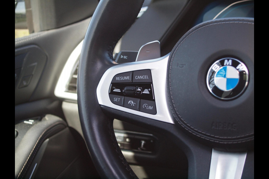 BMW X5 xDrive45e High Executive | M-Pakket | Glazen Panorama-dak | Camera | NL-Auto |