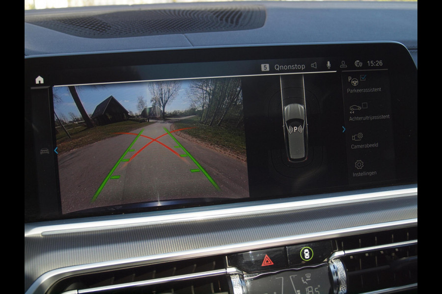BMW X5 xDrive45e High Executive | M-Pakket | Glazen Panorama-dak | Camera | NL-Auto |