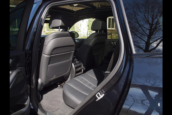 BMW X5 xDrive45e High Executive | M-Pakket | Glazen Panorama-dak | Camera | NL-Auto |