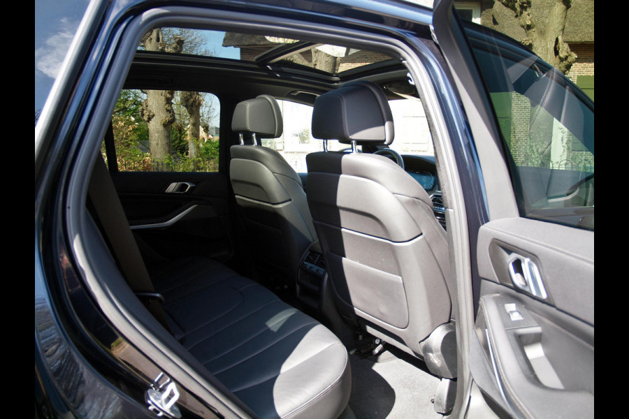 BMW X5 xDrive45e High Executive | M-Pakket | Glazen Panorama-dak | Camera | NL-Auto |