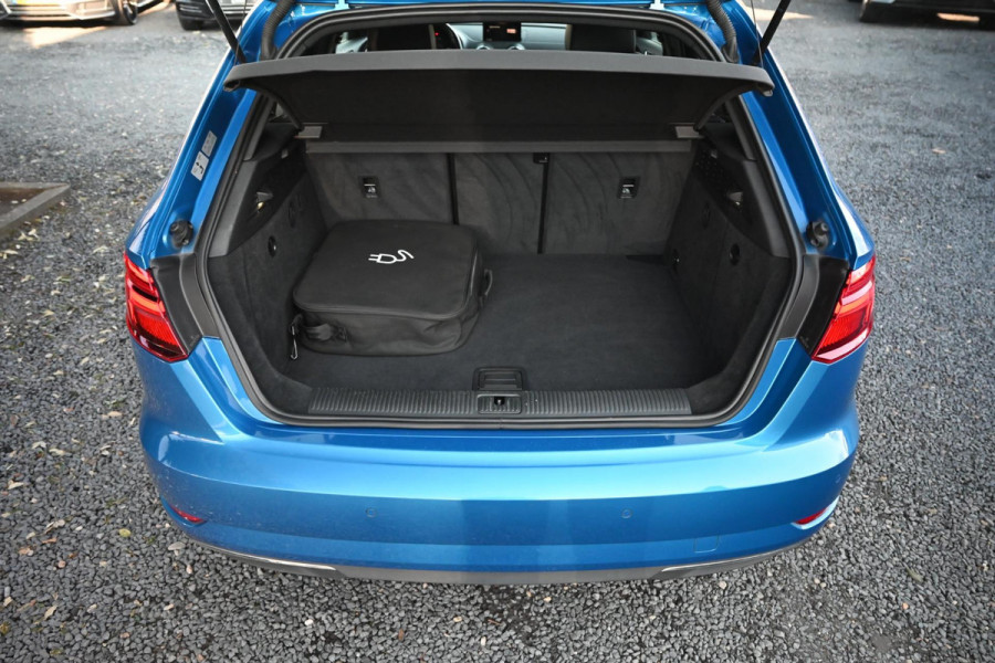 Audi A3 Sportback 40 e-tron 204 PK S-Line Adaptive Virtual Camera Matrix App-Connect 18''