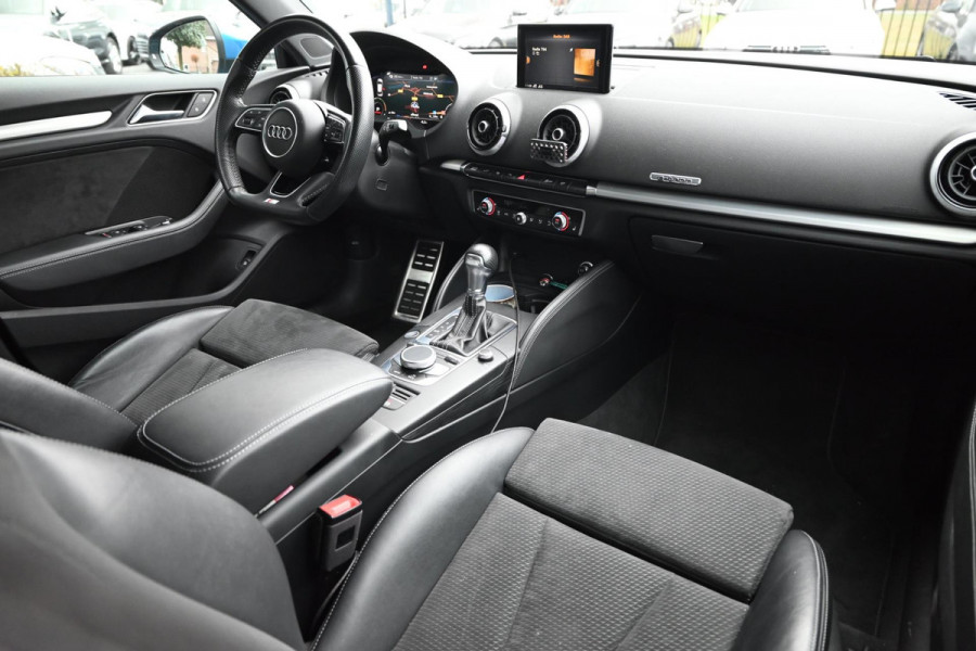 Audi A3 Sportback 40 e-tron 204 PK S-Line Adaptive Virtual Camera Matrix App-Connect 18''
