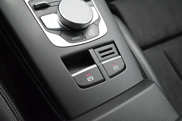 Audi A3 Sportback 40 e-tron 204 PK S-Line Adaptive Virtual Camera Matrix App-Connect 18''