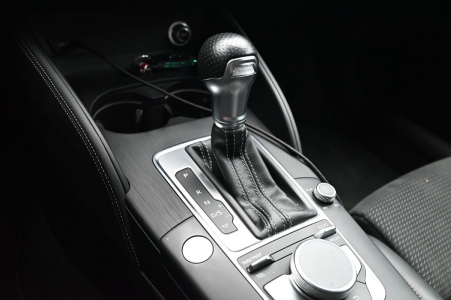 Audi A3 Sportback 40 e-tron 204 PK S-Line Adaptive Virtual Camera Matrix App-Connect 18''