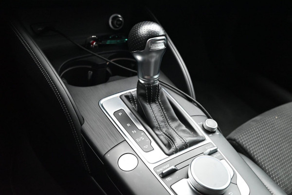 Audi A3 Sportback 40 e-tron 204 PK S-Line Adaptive Virtual Camera Matrix App-Connect 18''