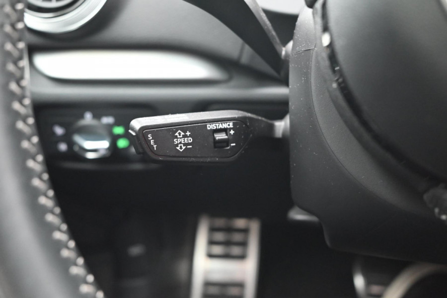 Audi A3 Sportback 40 e-tron 204 PK S-Line Adaptive Virtual Camera Matrix App-Connect 18''
