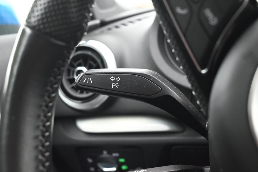 Audi A3 Sportback 40 e-tron 204 PK S-Line Adaptive Virtual Camera Matrix App-Connect 18''