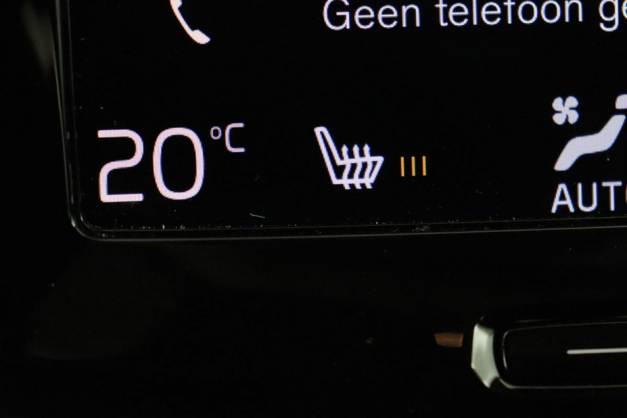 Volvo V60 2.0 T6 Twin Engine AWD Momentum Pro | Panoramadak | Trekhaak | Adaptive cruise | Stoelverwarming | Navigatie | Full LED