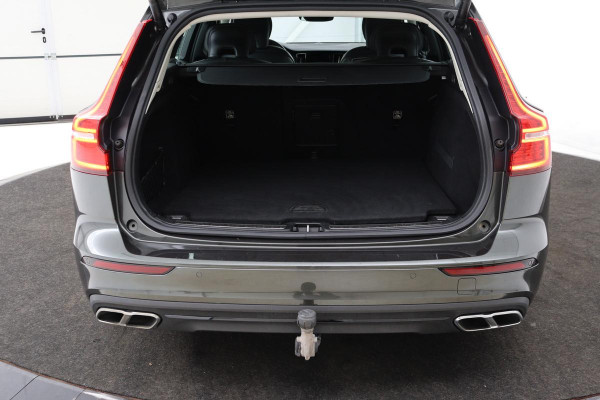 Volvo V60 2.0 T6 Twin Engine AWD Momentum Pro | Panoramadak | Trekhaak | Adaptive cruise | Stoelverwarming | Navigatie | Full LED