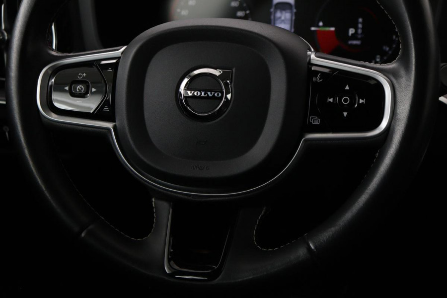 Volvo V60 2.0 T6 Twin Engine AWD Momentum Pro | Panoramadak | Trekhaak | Adaptive cruise | Stoelverwarming | Navigatie | Full LED