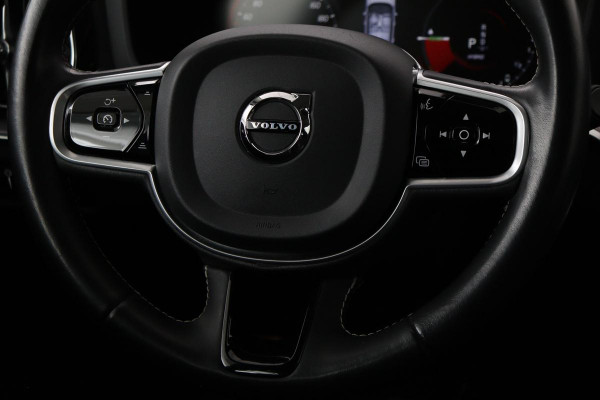 Volvo V60 2.0 T6 Twin Engine AWD Momentum Pro | Panoramadak | Trekhaak | Adaptive cruise | Stoelverwarming | Navigatie | Full LED