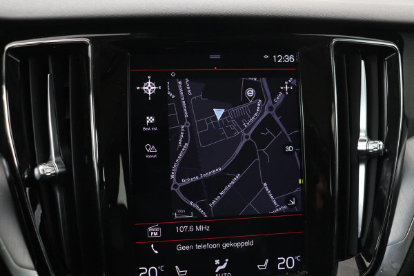 Volvo V60 2.0 T6 Twin Engine AWD Momentum Pro | Panoramadak | Trekhaak | Adaptive cruise | Stoelverwarming | Navigatie | Full LED