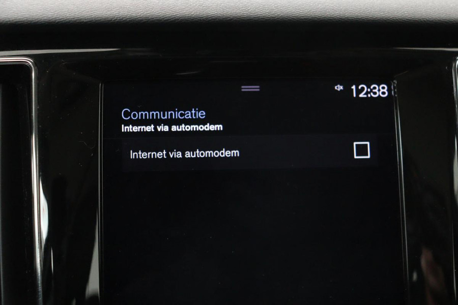 Volvo V60 2.0 T6 Twin Engine AWD Momentum Pro | Panoramadak | Trekhaak | Adaptive cruise | Stoelverwarming | Navigatie | Full LED
