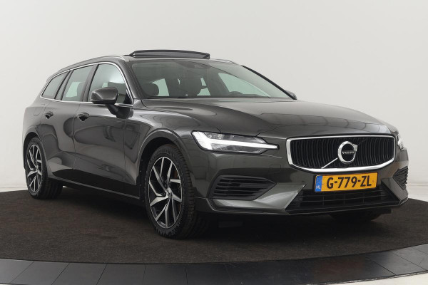 Volvo V60 2.0 T6 Twin Engine AWD Momentum Pro | Panoramadak | Trekhaak | Adaptive cruise | Stoelverwarming | Navigatie | Full LED