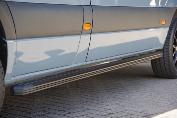 Mercedes-Benz Sprinter 319 3.0 CDI V6 L2H2 AUT. LED, LEDER, 2X SCHUIFDEUR, 3.5T TREKHAAK, 360 CAMERA, NAVI, CRUISE, STANDKACHEL