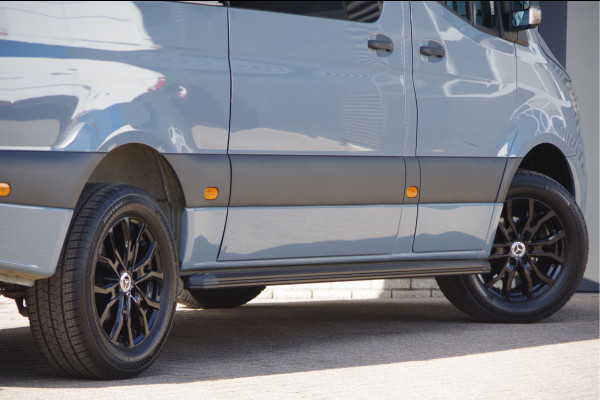 Mercedes-Benz Sprinter 319 3.0 CDI V6 L2H2 AUT. LED, LEDER, 2X SCHUIFDEUR, 3.5T TREKHAAK, 360 CAMERA, NAVI, CRUISE, STANDKACHEL