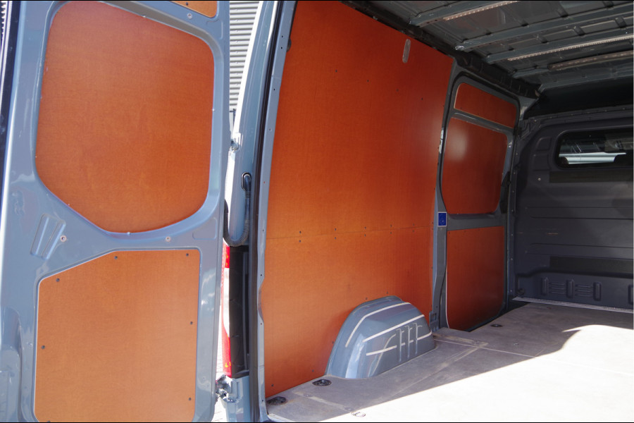 Mercedes-Benz Sprinter 319 3.0 CDI V6 L2H2 AUT. LED, LEDER, 2X SCHUIFDEUR, 3.5T TREKHAAK, 360 CAMERA, NAVI, CRUISE, STANDKACHEL