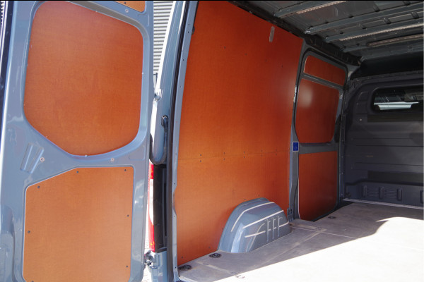 Mercedes-Benz Sprinter 319 3.0 CDI V6 L2H2 AUT. LED, LEDER, 2X SCHUIFDEUR, 3.5T TREKHAAK, 360 CAMERA, NAVI, CRUISE, STANDKACHEL