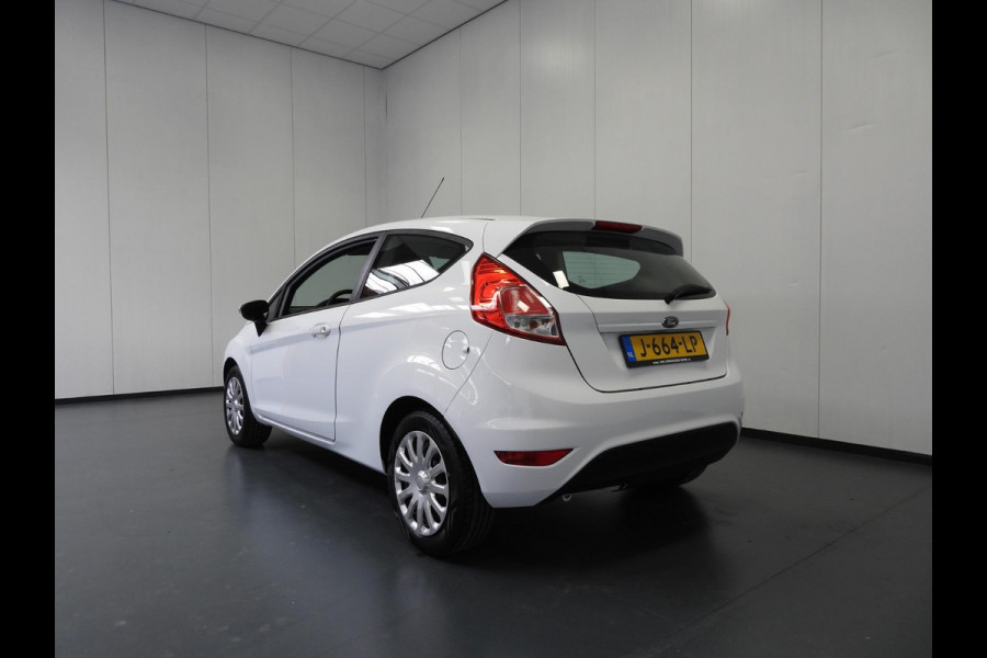 Ford Fiesta 1.0 Style Essential NAVI/AIRCO/BLUETOOTH!