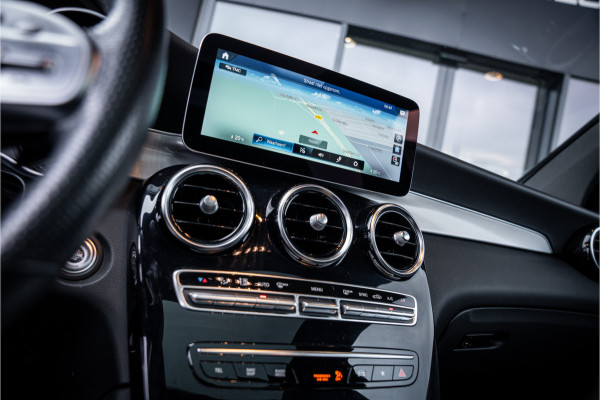 Mercedes-Benz GLC GLC200 4MATIC Business Solution AMG - Panorama | Cruise Control | Camera | Stoelverwarming