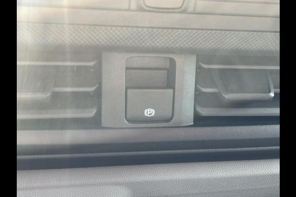 Ford Transit Custom 320 2.0 TDCI L2H1 Trend SCI Automaat 170pk |  DC | Snoeks Dubbele Cabine Luxe | Adaptive cruise control | Dubbele schuifdeur | 8-weg bestuurderstoel + passagiersstoel | Stoelverwarming | Dodehoeksensoren | Navigatie | Electrictrich inklapbare spiegels | 16 inch lichtmetalen velgen | Full LED | Dual-zone climate control | LED laadruimteverlichting