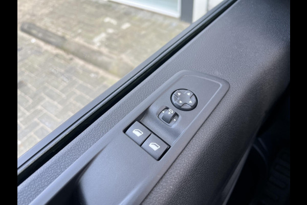 Opel Vivaro Electric L2 75 kWh | 1,9% | e-PTO 400V | navi incl. Apple Carplay | camera | rijklaarprijs