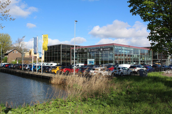 Opel Vivaro Electric L2 75 kWh | 1,9% | e-PTO 400V | navi incl. Apple Carplay | camera | rijklaarprijs