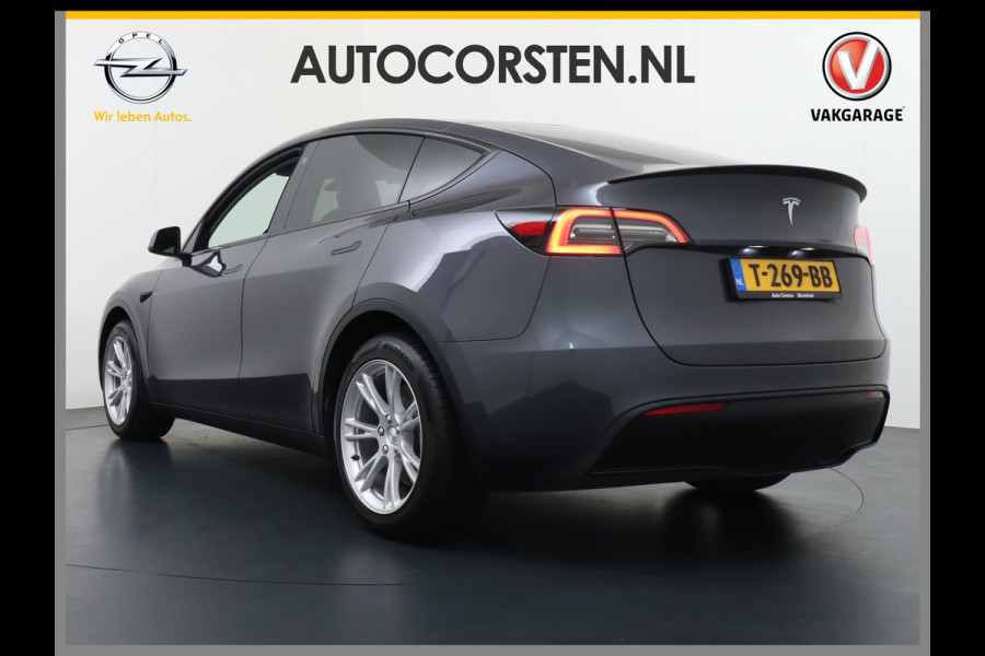 Tesla Model Y RWD 60kWh LFP 300PK Warmtepomp FSD-Computer 3 Auto-Pilot Sleutel-loos(via-GSM) Leder Premium Audio Camera's Panormadak Adap.Crui Elektr. Acht.klep WiFi Priv.Glass AEB ASR ESP IsoFix Connected-Services 1600kg Trekvermogen Orig.NLse Auto Accu-Garantie 6-2031/160.000km 1e Eigenaar 11kw thuis of snelladen tot 170kWh Slechts 13dkm