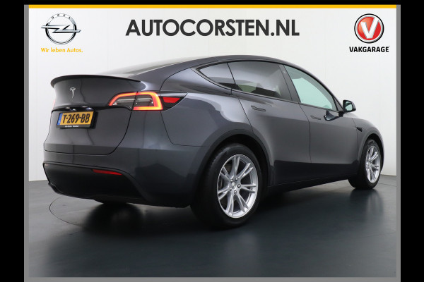 Tesla Model Y RWD 60kWh LFP 300PK Warmtepomp FSD-Computer 3 Auto-Pilot Sleutel-loos(via-GSM) Leder Premium Audio Camera's Panormadak Adap.Crui Elektr. Acht.klep WiFi Priv.Glass AEB ASR ESP IsoFix Connected-Services 1600kg Trekvermogen Orig.NLse Auto Accu-Garantie 6-2031/160.000km 1e Eigenaar 11kw thuis of snelladen tot 170kWh Slechts 13dkm
