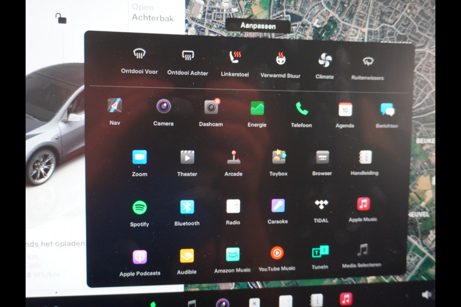 Tesla Model Y RWD 60kWh LFP 300PK Warmtepomp FSD-Computer 3 Auto-Pilot Sleutel-loos(via-GSM) Leder Premium Audio Camera's Panormadak Adap.Crui Elektr. Acht.klep WiFi Priv.Glass AEB ASR ESP IsoFix Connected-Services 1600kg Trekvermogen Orig.NLse Auto Accu-Garantie 6-2031/160.000km 1e Eigenaar 11kw thuis of snelladen tot 170kWh Slechts 13dkm