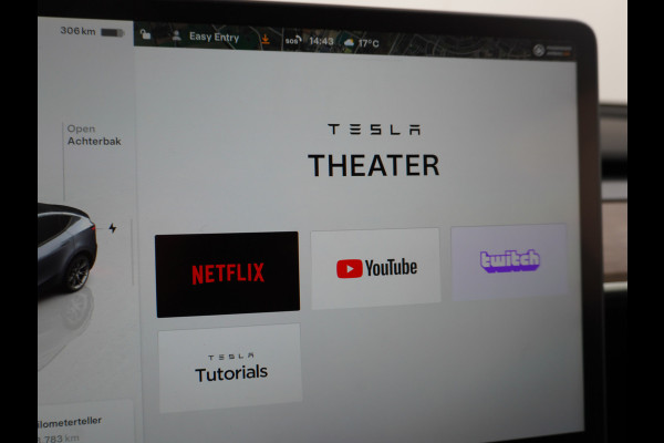 Tesla Model Y RWD 60kWh LFP 300PK Warmtepomp FSD-Computer 3 Auto-Pilot Sleutel-loos(via-GSM) Leder Premium Audio Camera's Panormadak Adap.Crui Elektr. Acht.klep WiFi Priv.Glass AEB ASR ESP IsoFix Connected-Services 1600kg Trekvermogen Orig.NLse Auto Accu-Garantie 6-2031/160.000km 1e Eigenaar 11kw thuis of snelladen tot 170kWh Slechts 13dkm