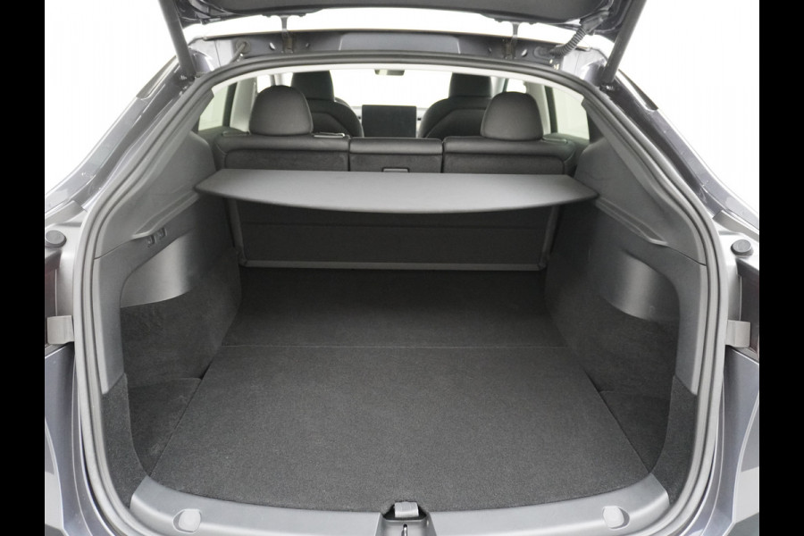 Tesla Model Y RWD 60kWh LFP 300PK Warmtepomp FSD-Computer 3 Auto-Pilot Sleutel-loos(via-GSM) Leder Premium Audio Camera's Panormadak Adap.Crui Elektr. Acht.klep WiFi Priv.Glass AEB ASR ESP IsoFix Connected-Services 1600kg Trekvermogen Orig.NLse Auto Accu-Garantie 6-2031/160.000km 1e Eigenaar 11kw thuis of snelladen tot 170kWh Slechts 13dkm
