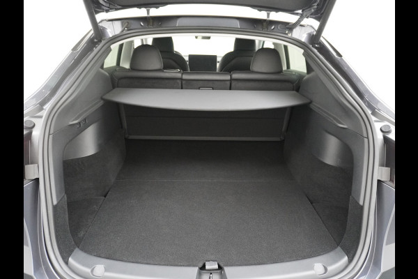 Tesla Model Y RWD 60kWh LFP 300PK Warmtepomp FSD-Computer 3 Auto-Pilot Sleutel-loos(via-GSM) Leder Premium Audio Camera's Panormadak Adap.Crui Elektr. Acht.klep WiFi Priv.Glass AEB ASR ESP IsoFix Connected-Services 1600kg Trekvermogen Orig.NLse Auto Accu-Garantie 6-2031/160.000km 1e Eigenaar 11kw thuis of snelladen tot 170kWh Slechts 13dkm