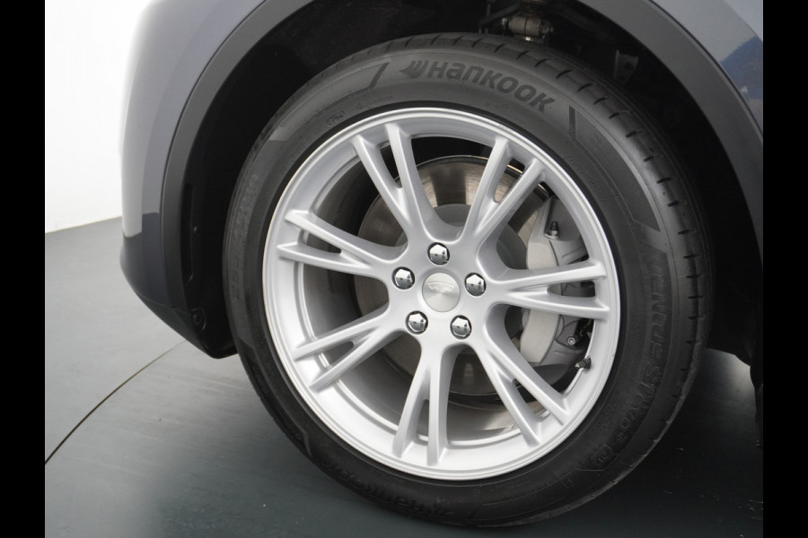 Tesla Model Y RWD 60kWh LFP 300PK Warmtepomp FSD-Computer 3 Auto-Pilot Sleutel-loos(via-GSM) Leder Premium Audio Camera's Panormadak Adap.Crui Elektr. Acht.klep WiFi Priv.Glass AEB ASR ESP IsoFix Connected-Services 1600kg Trekvermogen Orig.NLse Auto Accu-Garantie 6-2031/160.000km 1e Eigenaar 11kw thuis of snelladen tot 170kWh Slechts 13dkm