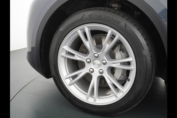 Tesla Model Y RWD 60kWh LFP 300PK Warmtepomp FSD-Computer 3 Auto-Pilot Sleutel-loos(via-GSM) Leder Premium Audio Camera's Panormadak Adap.Crui Elektr. Acht.klep WiFi Priv.Glass AEB ASR ESP IsoFix Connected-Services 1600kg Trekvermogen Orig.NLse Auto Accu-Garantie 6-2031/160.000km 1e Eigenaar 11kw thuis of snelladen tot 170kWh Slechts 13dkm