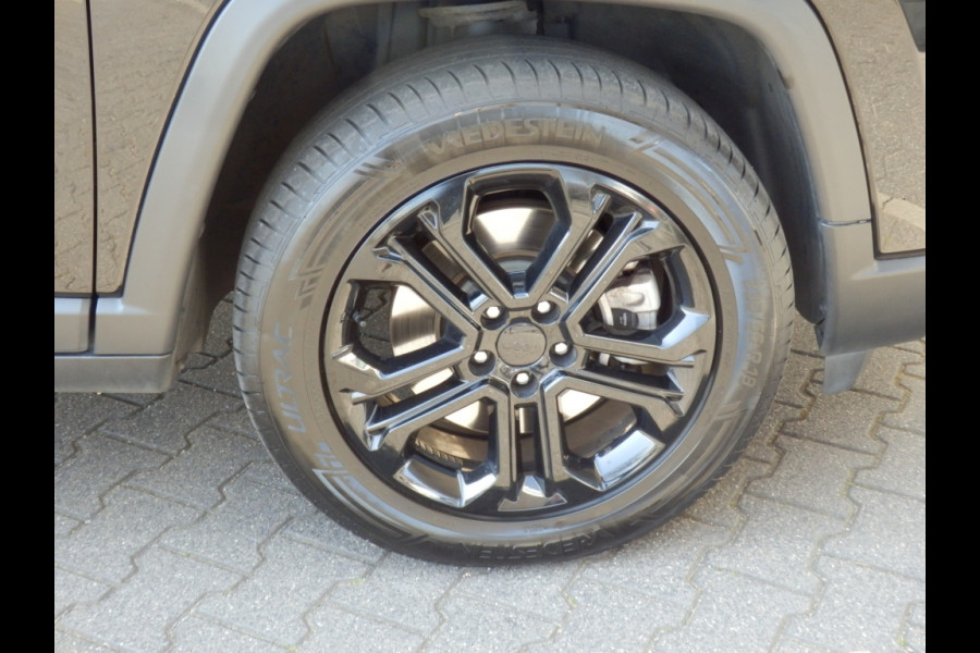 Jeep Compass 4xe 240 Hybride | Upland | leder | Navi | 18" |