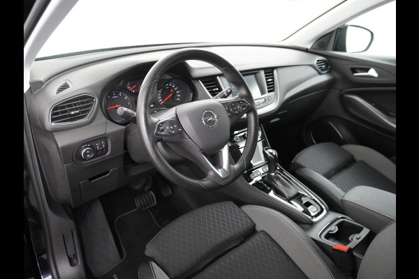 Opel Grandland X 131pk AUT. Navi Pdc Apple Carplay Android Trekhaak Ecc Cruise control AGR-Comfort Stoelen Verwarmd 1.2 Turbo Verkeersbord detectie Regen/Lichtsensor Led Wifi Rijstrooksensor Business Executive