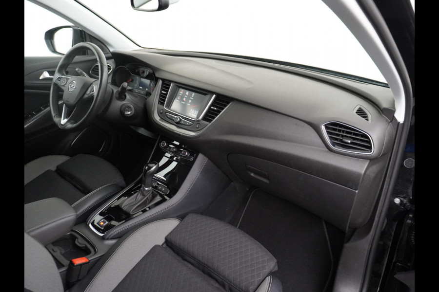 Opel Grandland X 131pk AUT. Navi Pdc Apple Carplay Android Trekhaak Ecc Cruise control AGR-Comfort Stoelen Verwarmd 1.2 Turbo Verkeersbord detectie Regen/Lichtsensor Led Wifi Rijstrooksensor Business Executive