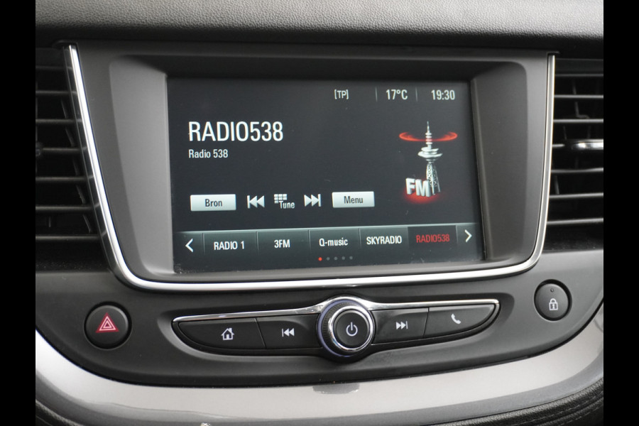 Opel Grandland X 131pk AUT. Navi Pdc Apple Carplay Android Trekhaak Ecc Cruise control AGR-Comfort Stoelen Verwarmd 1.2 Turbo Verkeersbord detectie Regen/Lichtsensor Led Wifi Rijstrooksensor Business Executive