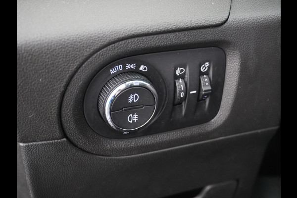 Opel Grandland X 131pk AUT. Navi Pdc Apple Carplay Android Trekhaak Ecc Cruise control AGR-Comfort Stoelen Verwarmd 1.2 Turbo Verkeersbord detectie Regen/Lichtsensor Led Wifi Rijstrooksensor Business Executive