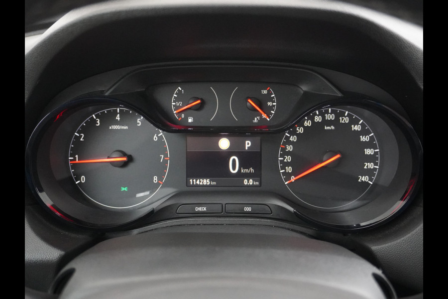 Opel Grandland X 131pk AUT. Navi Pdc Apple Carplay Android Trekhaak Ecc Cruise control AGR-Comfort Stoelen Verwarmd 1.2 Turbo Verkeersbord detectie Regen/Lichtsensor Led Wifi Rijstrooksensor Business Executive