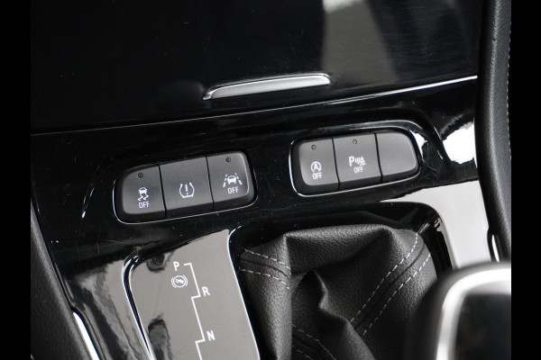 Opel Grandland X 131pk AUT. Navi Pdc Apple Carplay Android Trekhaak Ecc Cruise control AGR-Comfort Stoelen Verwarmd 1.2 Turbo Verkeersbord detectie Regen/Lichtsensor Led Wifi Rijstrooksensor Business Executive