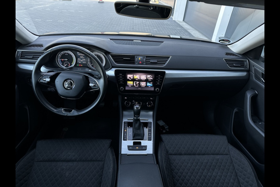Škoda Superb Combi 1.4 TSI iV Bns Ed. 218pk NAVI/CAMERA/ACC/ECC/PDC/MF STUUR
