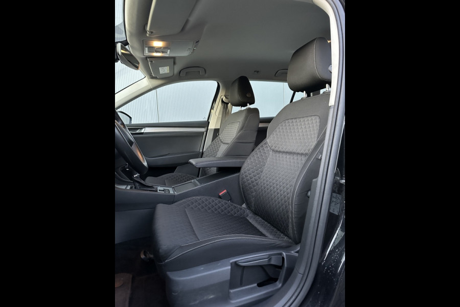 Škoda Superb Combi 1.4 TSI iV Bns Ed. 218pk NAVI/CAMERA/ACC/ECC/PDC/MF STUUR